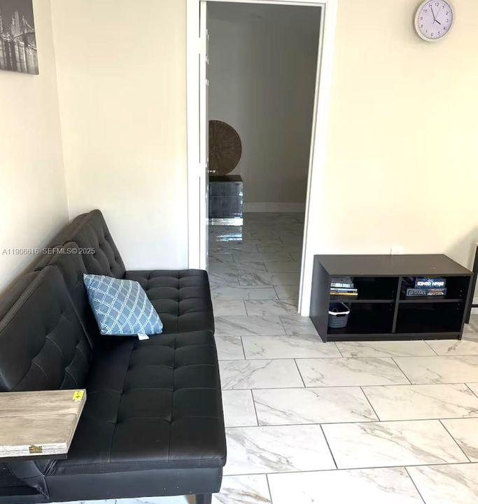 待售: $890,000 (4 贝兹, 3 浴室, 1795 平方英尺)