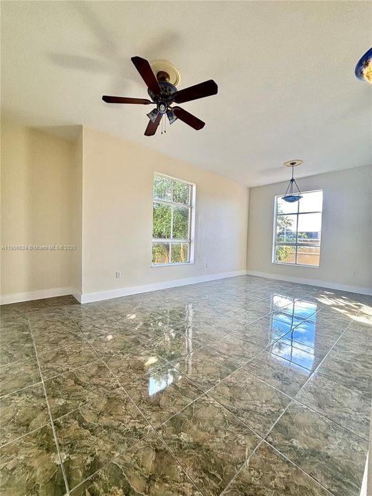 Recently Rented: $2,275 (2 beds, 3 baths, 1560 Square Feet)