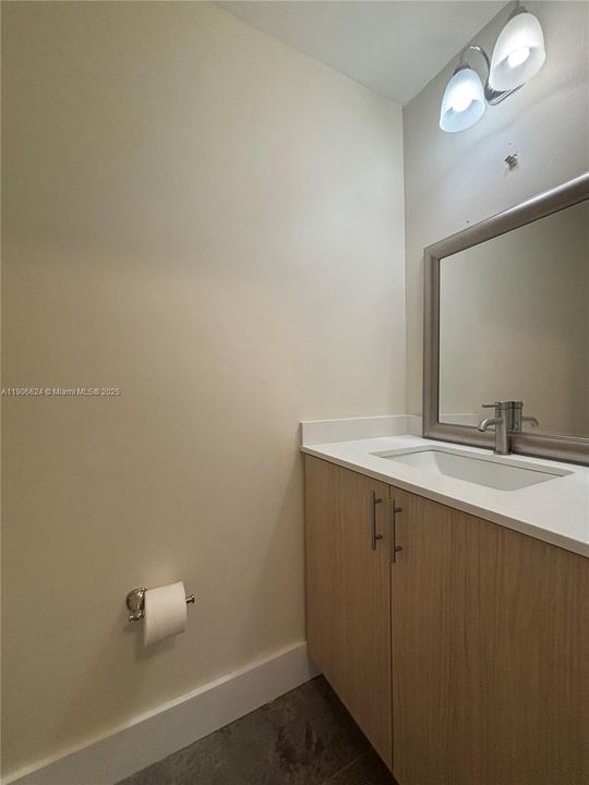 Recently Rented: $2,275 (2 beds, 3 baths, 1560 Square Feet)