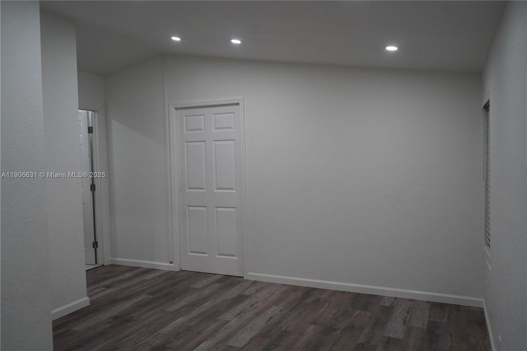 For Sale: $130,000 (4 beds, 2 baths, 1450 Square Feet)