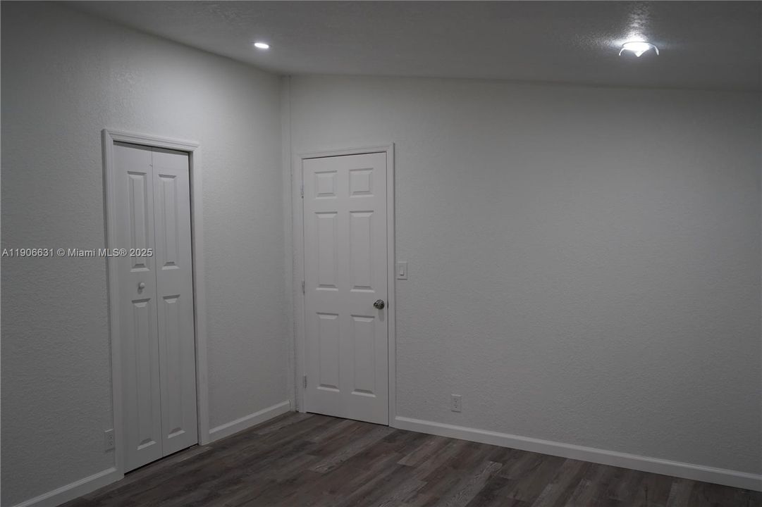 For Sale: $130,000 (4 beds, 2 baths, 1450 Square Feet)