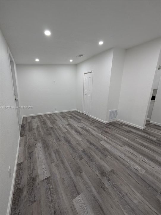 For Sale: $130,000 (4 beds, 2 baths, 1450 Square Feet)