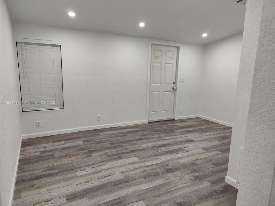 For Sale: $130,000 (4 beds, 2 baths, 1450 Square Feet)