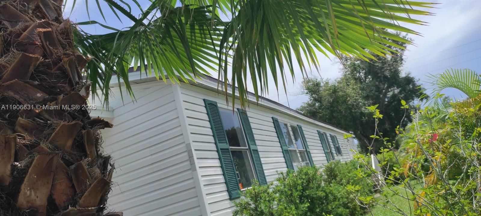 For Sale: $130,000 (4 beds, 2 baths, 1450 Square Feet)