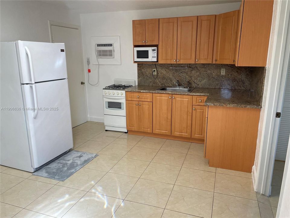 Recently Rented: $1,500 (1 beds, 1 baths, 1771 Square Feet)
