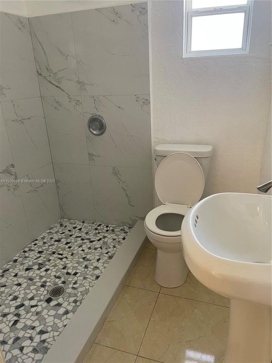 Recently Rented: $1,500 (1 beds, 1 baths, 1771 Square Feet)