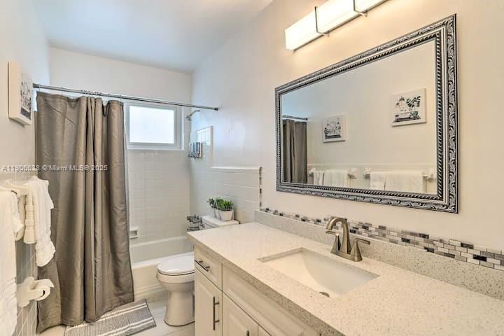 Active With Contract: $3,499 (3 beds, 2 baths, 1843 Square Feet)