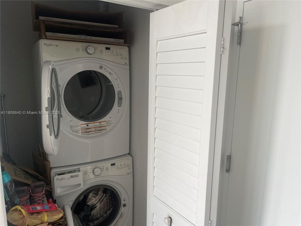 For Rent: $2,500 (1 beds, 1 baths, 526 Square Feet)