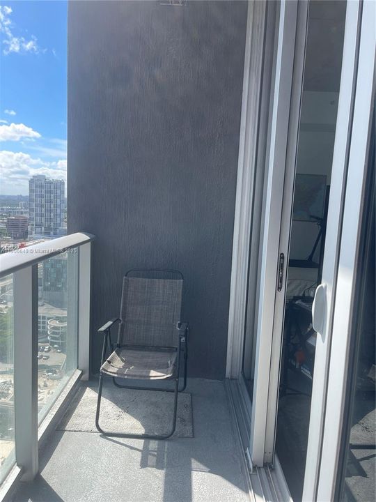 For Rent: $2,500 (1 beds, 1 baths, 526 Square Feet)