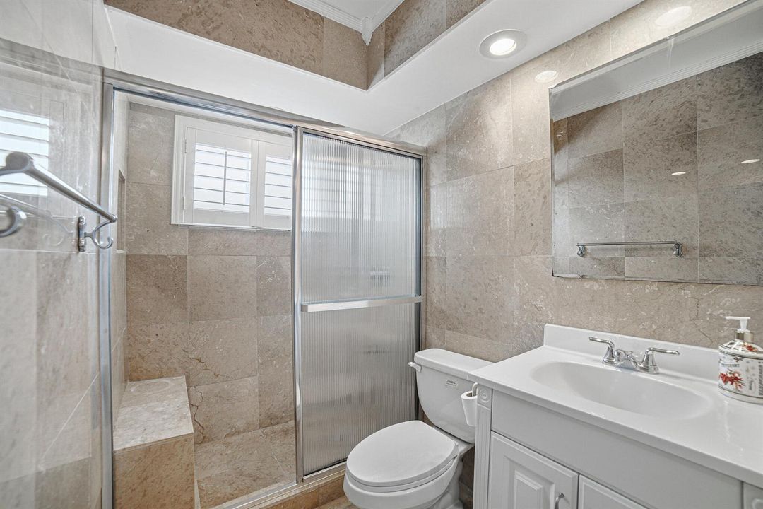 2nd Bathroom