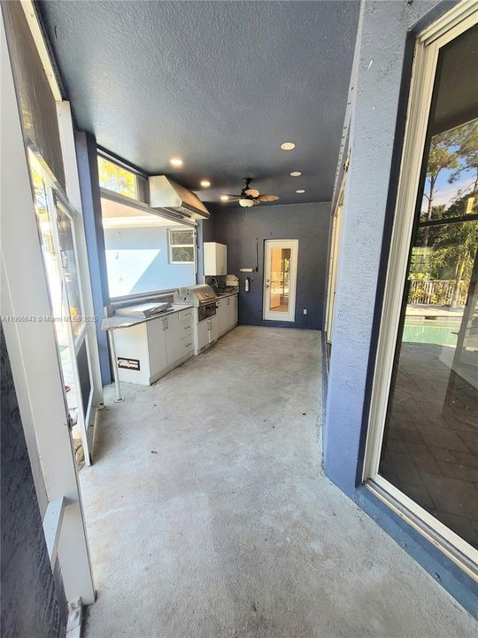 出租: $4,800 (5 贝兹, 3 浴室, 2596 平方英尺)