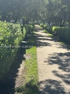 合同活跃: $4,300 (3 贝兹, 2 浴室, 1420 平方英尺)