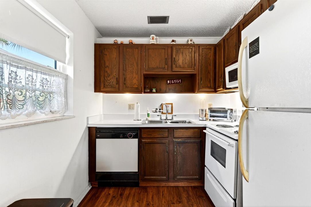 108 Spring Lake Drive - 203 -13
