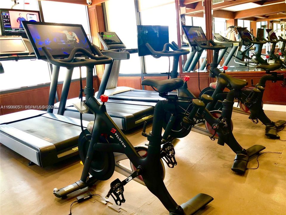 В аренду: $3,300 (2 спален, 2 ванн, 955 Квадратных фут)