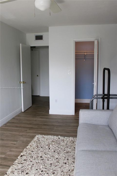 Недавно арендовано: $3,500 (3 спален, 2 ванн, 1630 Квадратных фут)