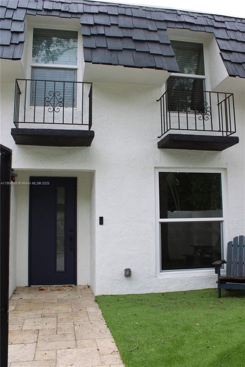 Недавно арендовано: $3,500 (3 спален, 2 ванн, 1630 Квадратных фут)