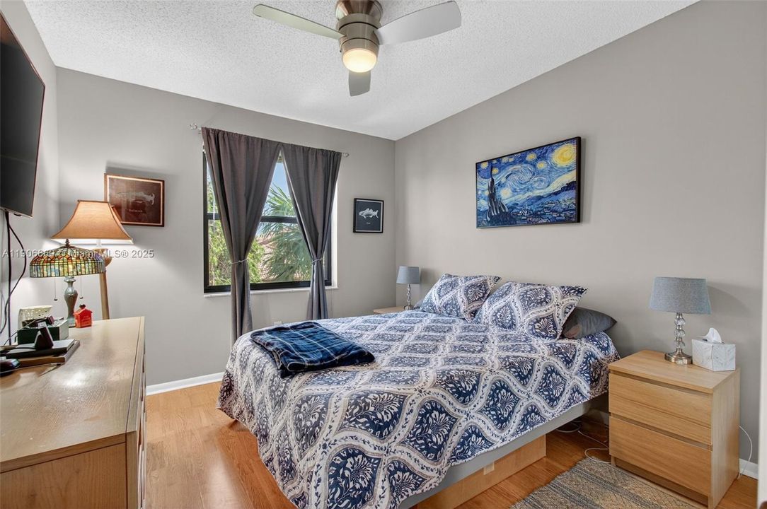 For Sale: $299,000 (3 beds, 2 baths, 1115 Square Feet)