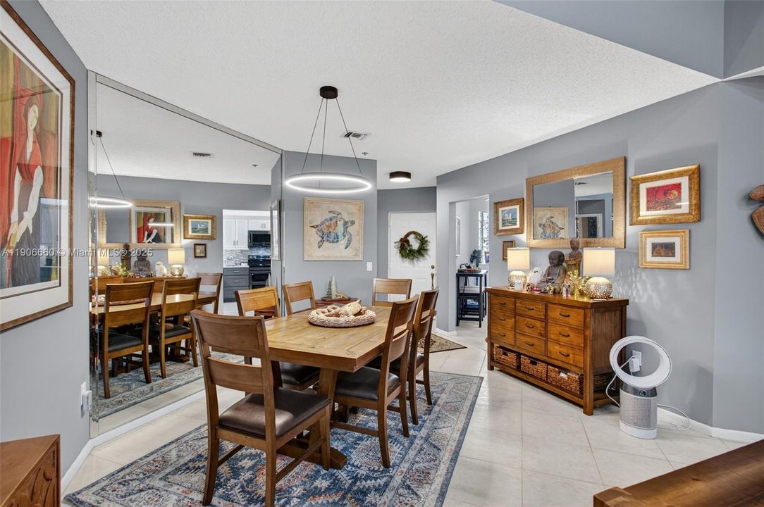 For Sale: $299,000 (3 beds, 2 baths, 1115 Square Feet)