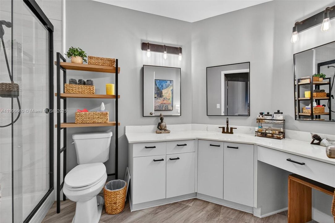 For Sale: $299,000 (3 beds, 2 baths, 1115 Square Feet)