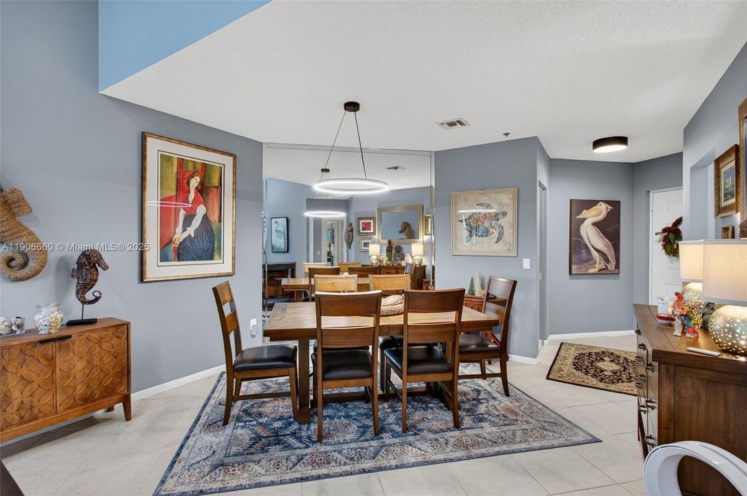 For Sale: $299,000 (3 beds, 2 baths, 1115 Square Feet)