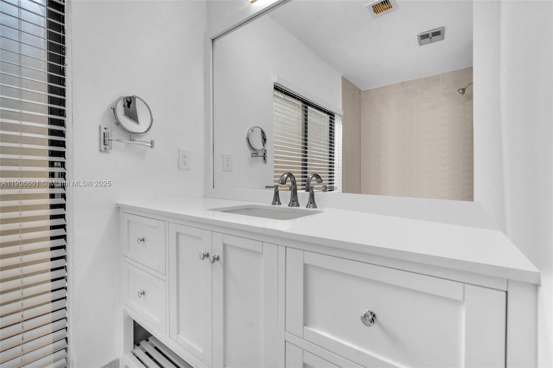 For Sale: $1,389,000 (4 beds, 3 baths, 2740 Square Feet)