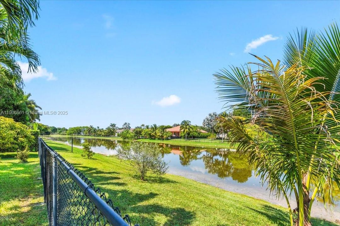 For Sale: $1,389,000 (4 beds, 3 baths, 2740 Square Feet)