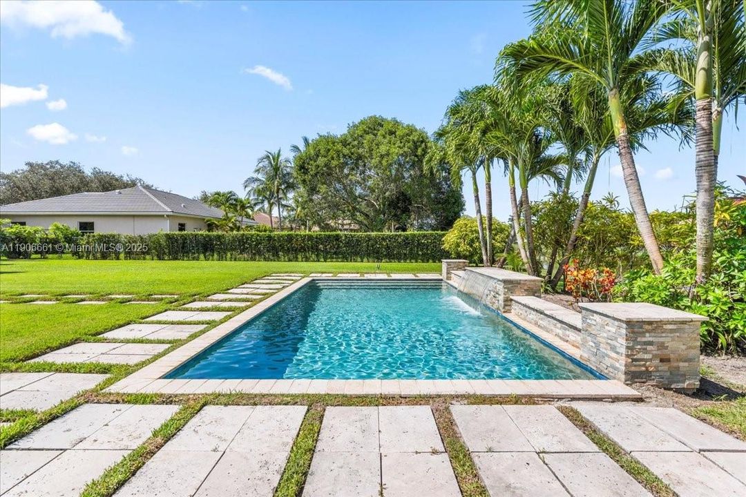 For Sale: $1,389,000 (4 beds, 3 baths, 2740 Square Feet)