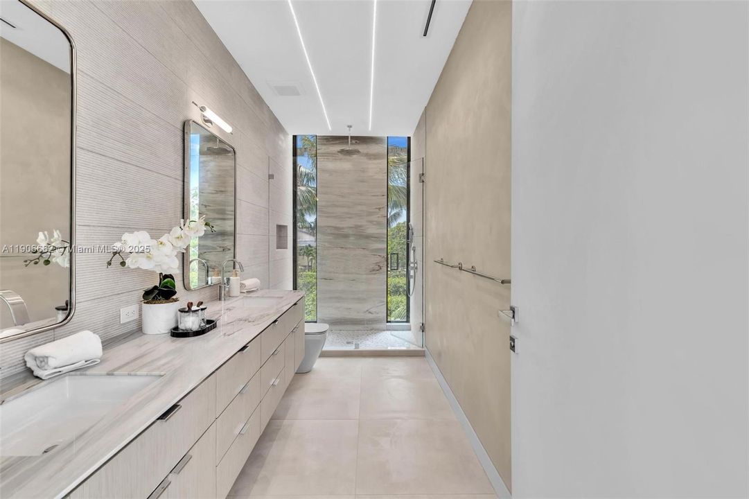 For Sale: $6,200,000 (5 beds, 4 baths, 3646 Square Feet)