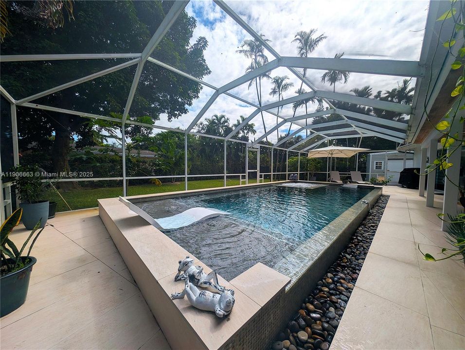 Active With Contract: $1,200,000 (3 beds, 3 baths, 1808 Square Feet)