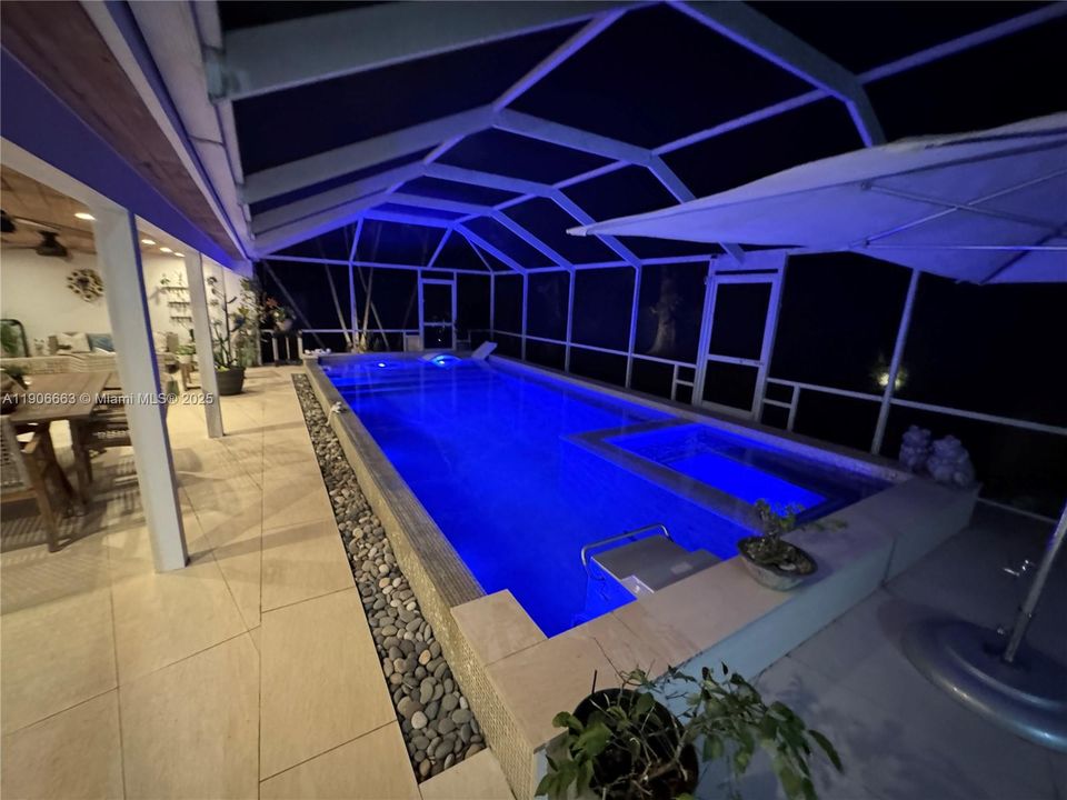 Active With Contract: $1,200,000 (3 beds, 3 baths, 1808 Square Feet)