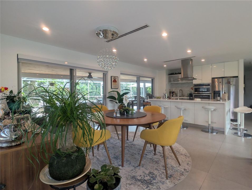 Active With Contract: $1,200,000 (3 beds, 3 baths, 1808 Square Feet)