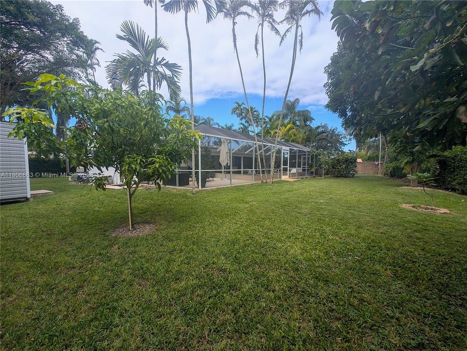 Active With Contract: $1,200,000 (3 beds, 3 baths, 1808 Square Feet)