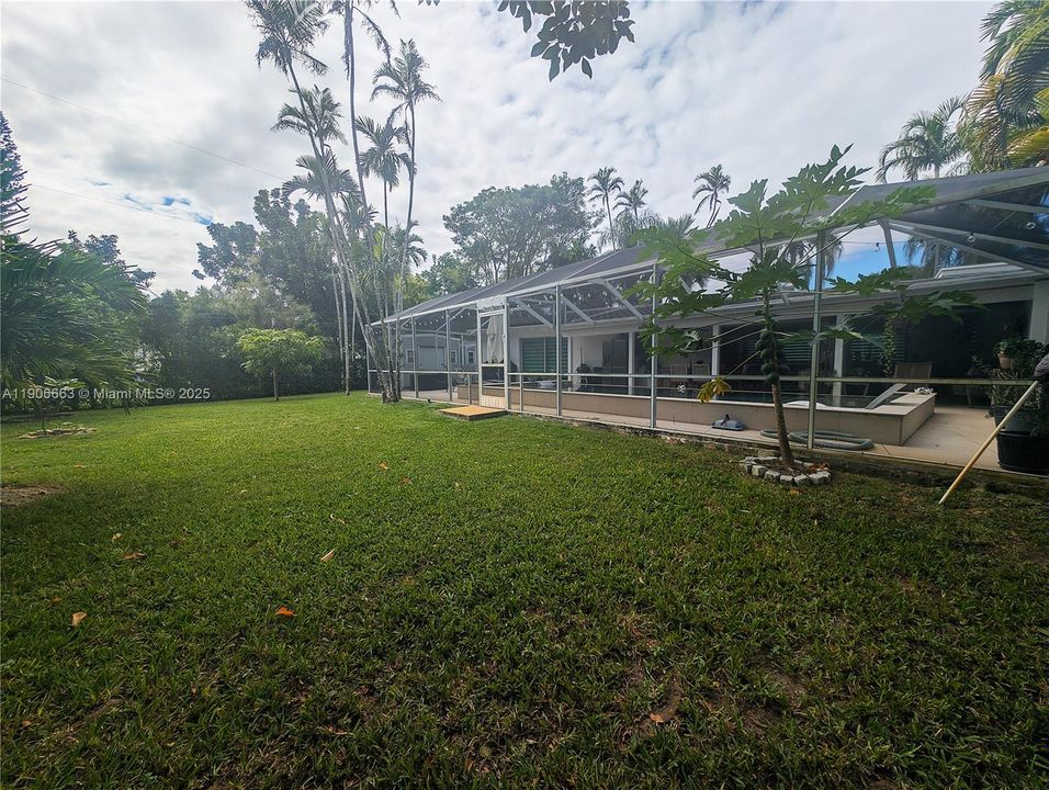 Active With Contract: $1,200,000 (3 beds, 3 baths, 1808 Square Feet)