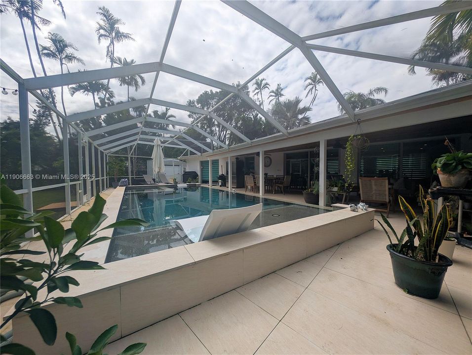 Active With Contract: $1,200,000 (3 beds, 3 baths, 1808 Square Feet)