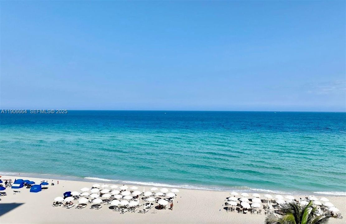 For Sale: $900,000 (2 beds, 2 baths, 1201 Square Feet)