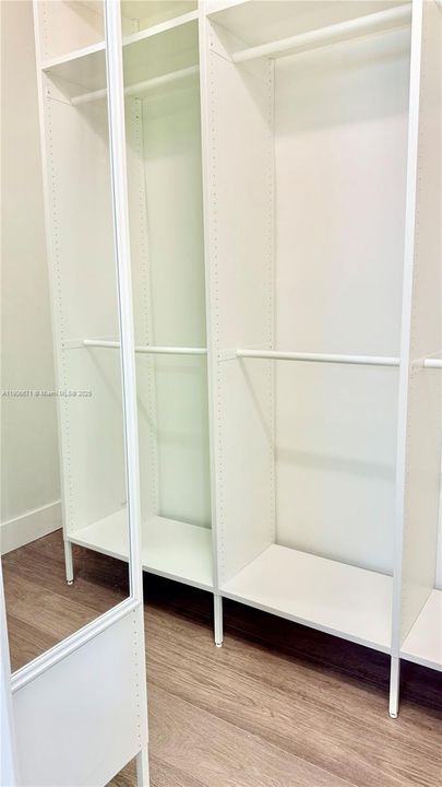 合同活跃: $660,000 (4 贝兹, 2 浴室, 1814 平方英尺)