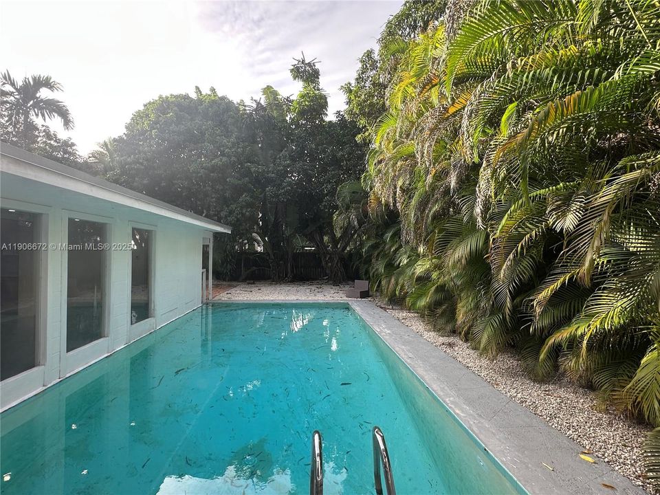 For Rent: $5,800 (4 beds, 3 baths, 2167 Square Feet)