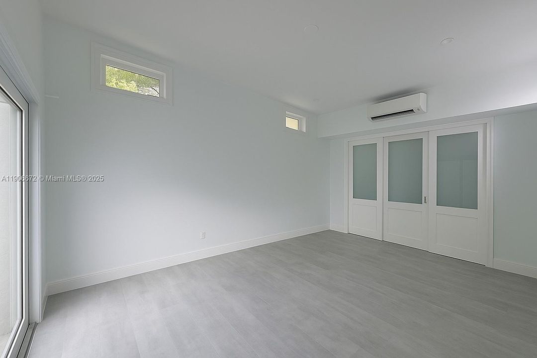 Master/Bedroom 1