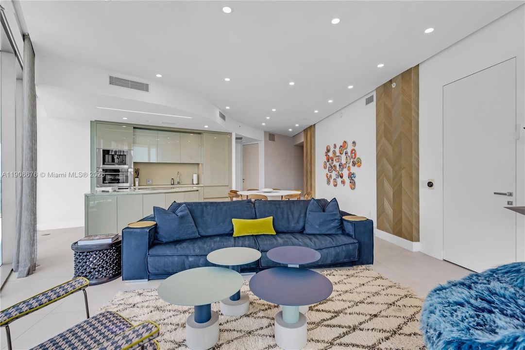 Active With Contract: $16,000 (2 beds, 2 baths, 1628 Square Feet)