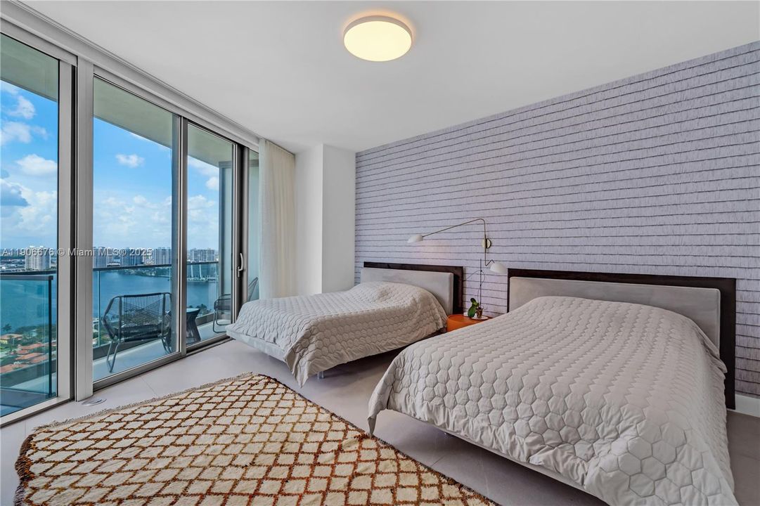 Active With Contract: $16,000 (2 beds, 2 baths, 1628 Square Feet)