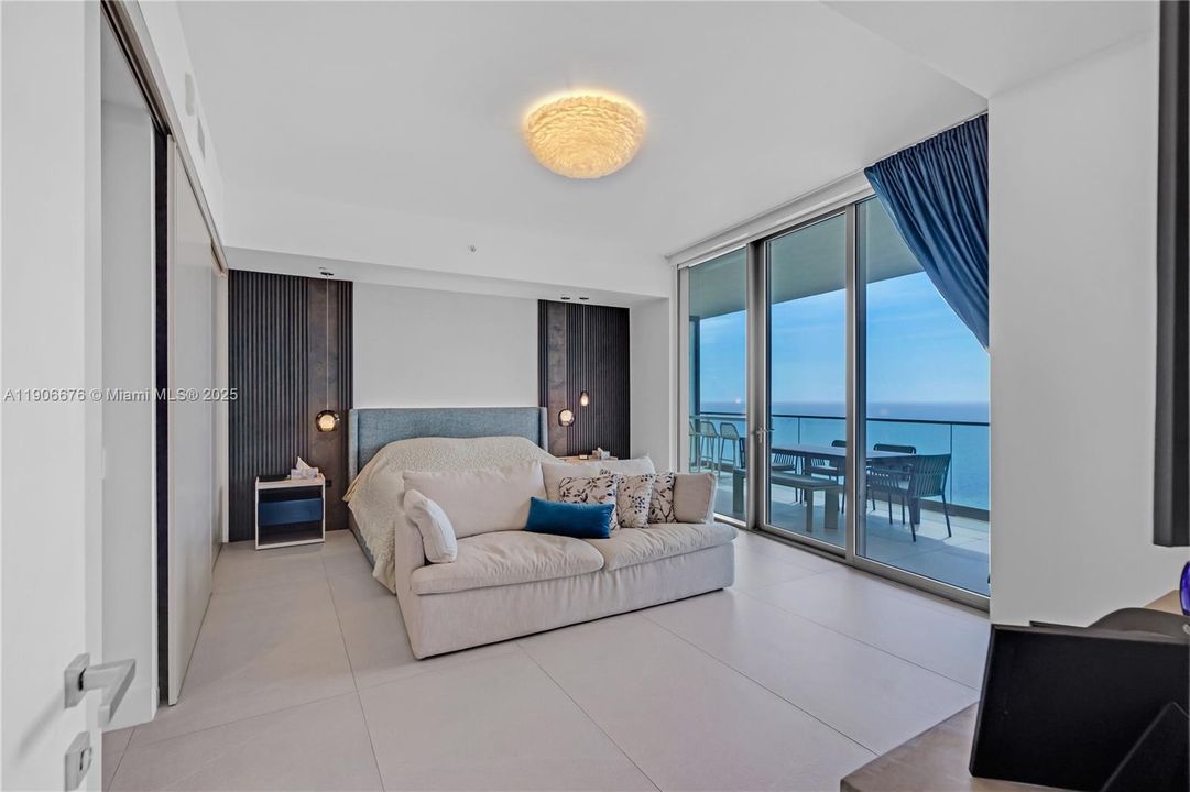 Active With Contract: $16,000 (2 beds, 2 baths, 1628 Square Feet)