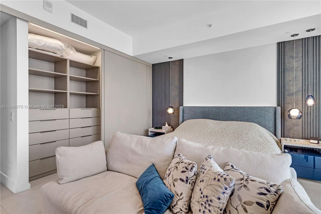 Active With Contract: $16,000 (2 beds, 2 baths, 1628 Square Feet)