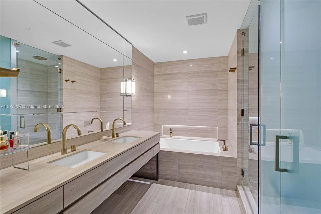 Active With Contract: $16,000 (2 beds, 2 baths, 1628 Square Feet)