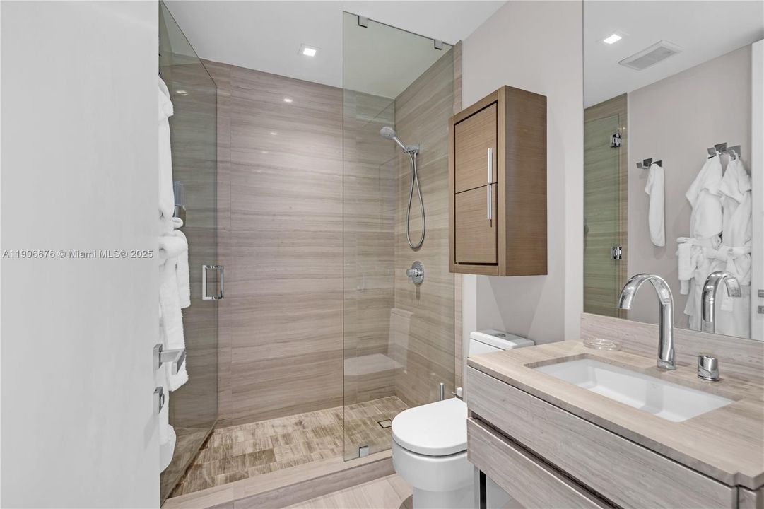 Active With Contract: $16,000 (2 beds, 2 baths, 1628 Square Feet)