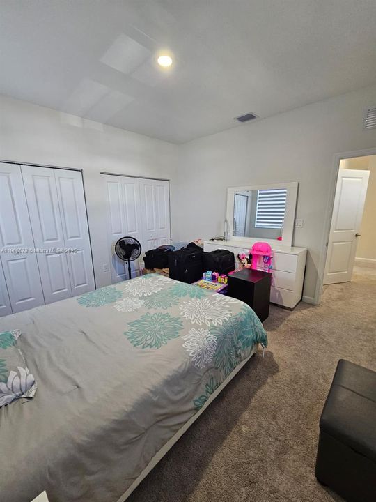 В аренду: $3,725 (4 спален, 2 ванн, 3349 Квадратных фут)