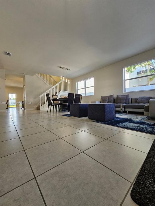 В аренду: $3,725 (4 спален, 2 ванн, 3349 Квадратных фут)