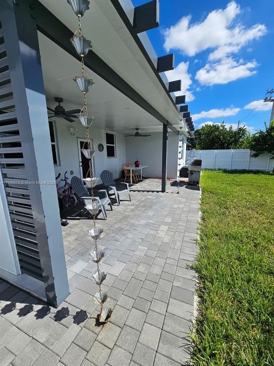 В аренду: $3,725 (4 спален, 2 ванн, 3349 Квадратных фут)