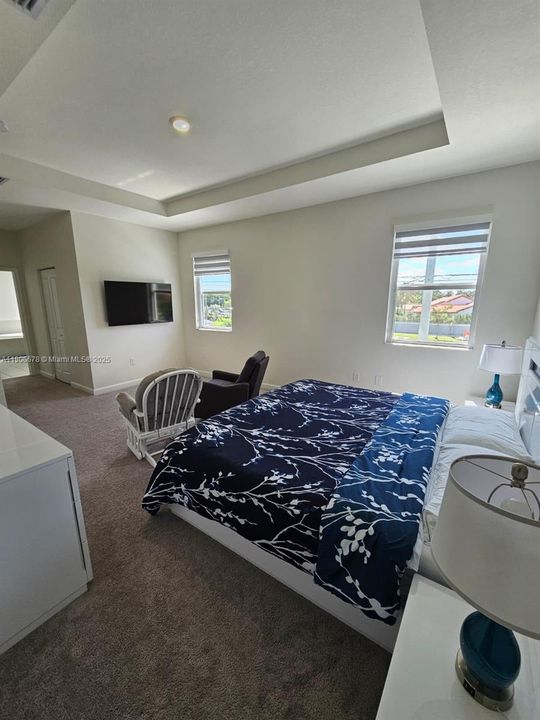 В аренду: $3,725 (4 спален, 2 ванн, 3349 Квадратных фут)