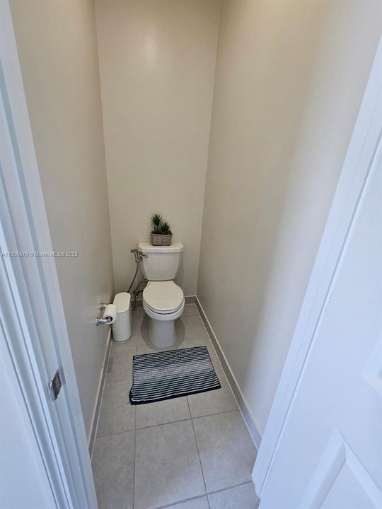 В аренду: $3,725 (4 спален, 2 ванн, 3349 Квадратных фут)