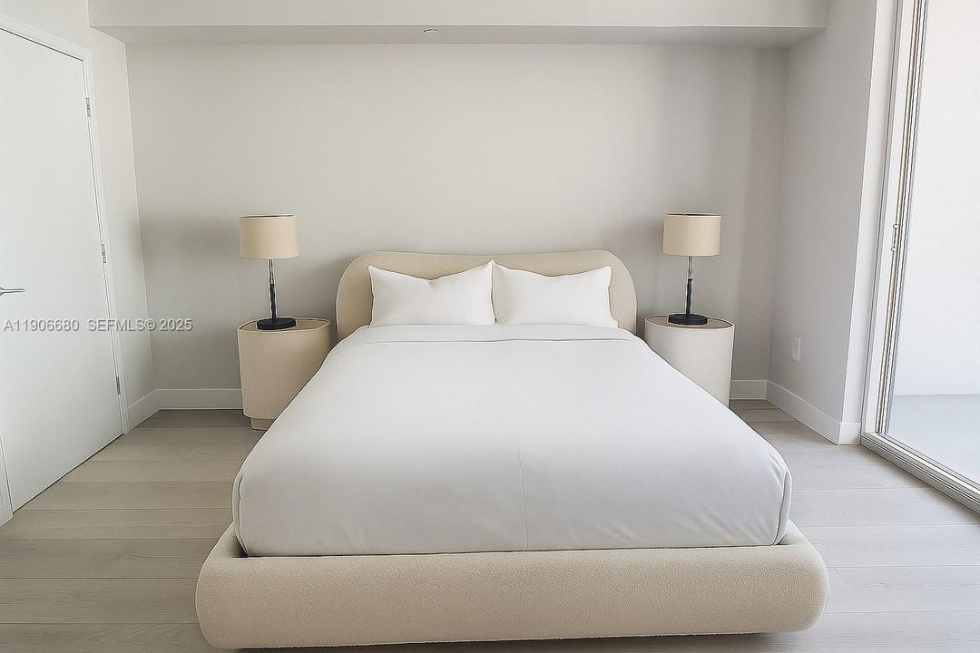 Active With Contract: $3,695 (1 beds, 1 baths, 754 Square Feet)